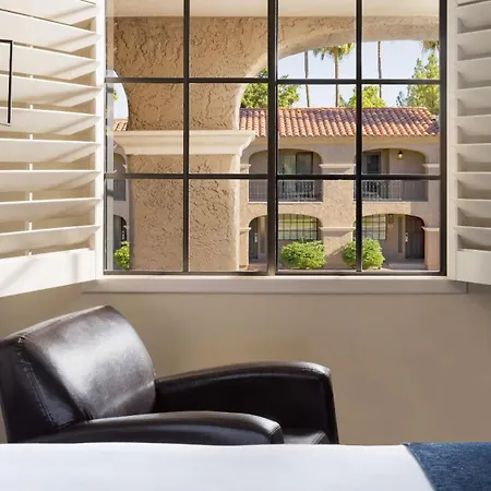 Scottsdale Plaza Resort Paradise Valley Exterior photo