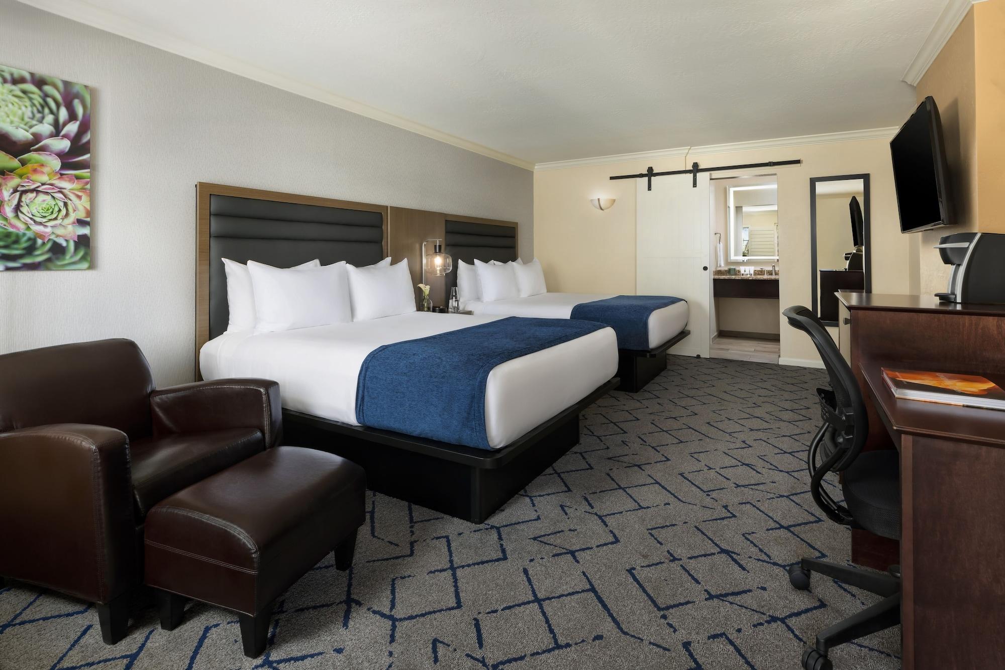Resort Scottsdale Plaza 4*