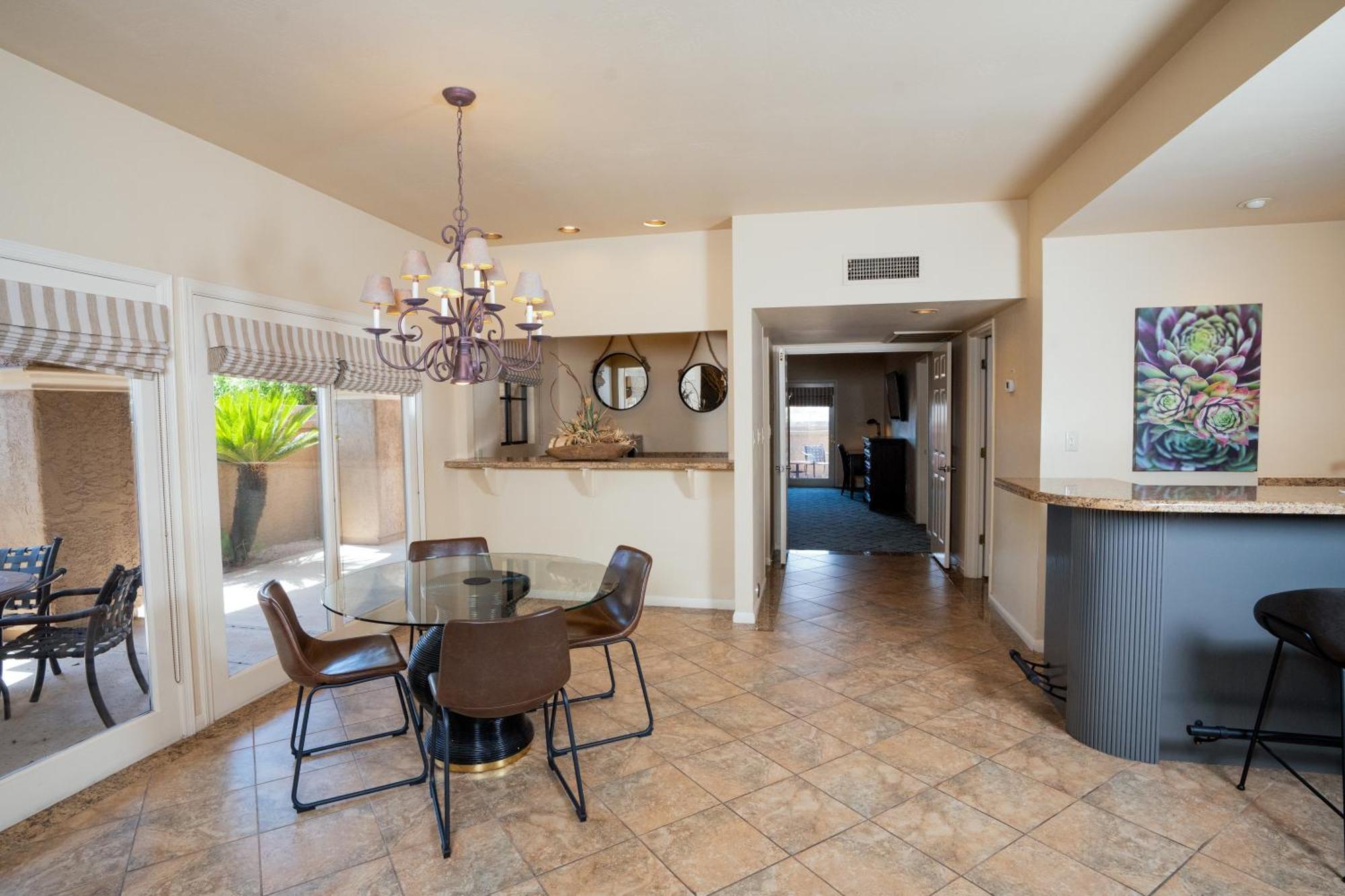 Scottsdale Plaza Resort 4*