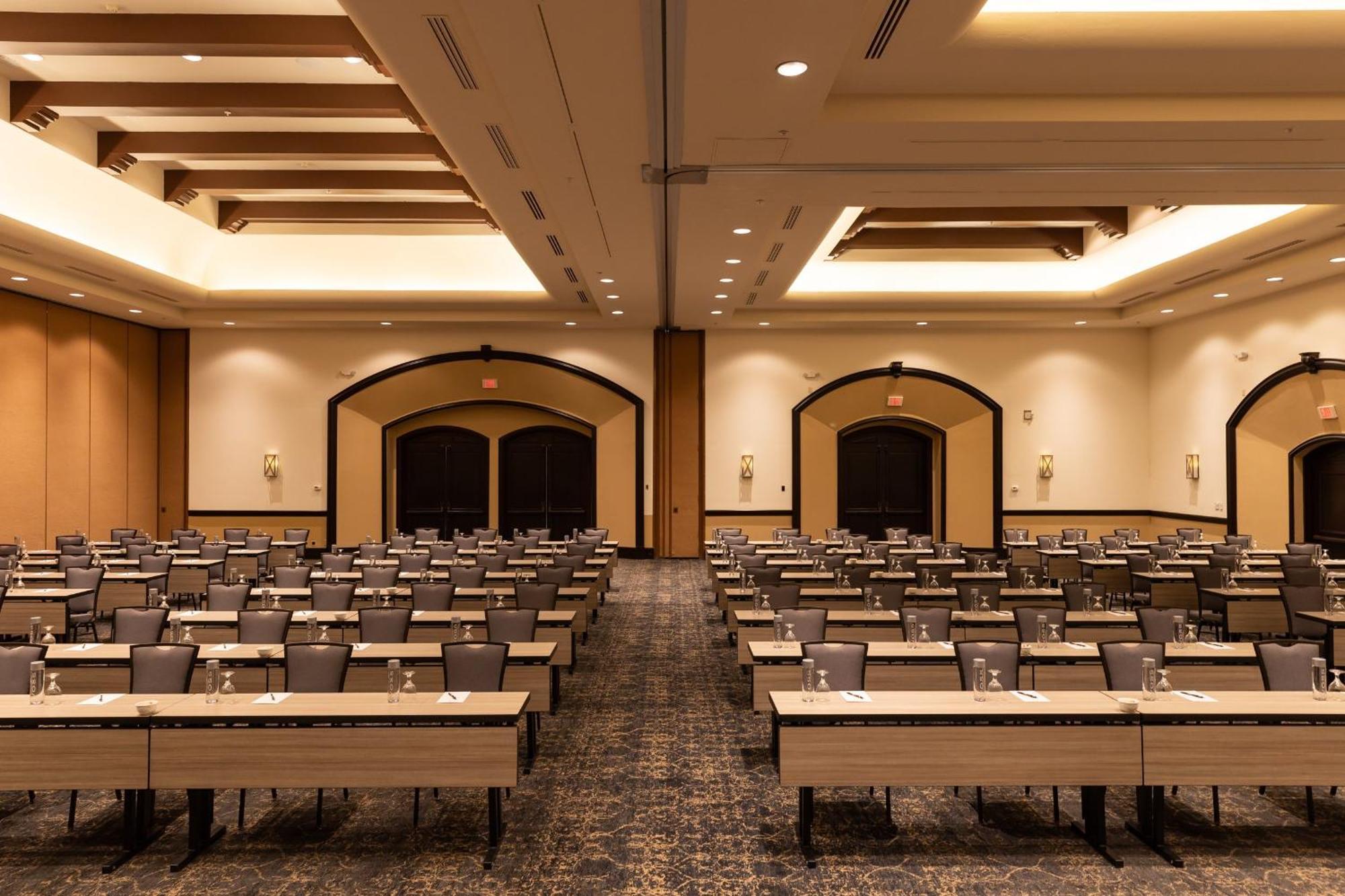 Scottsdale Plaza Resort 4*