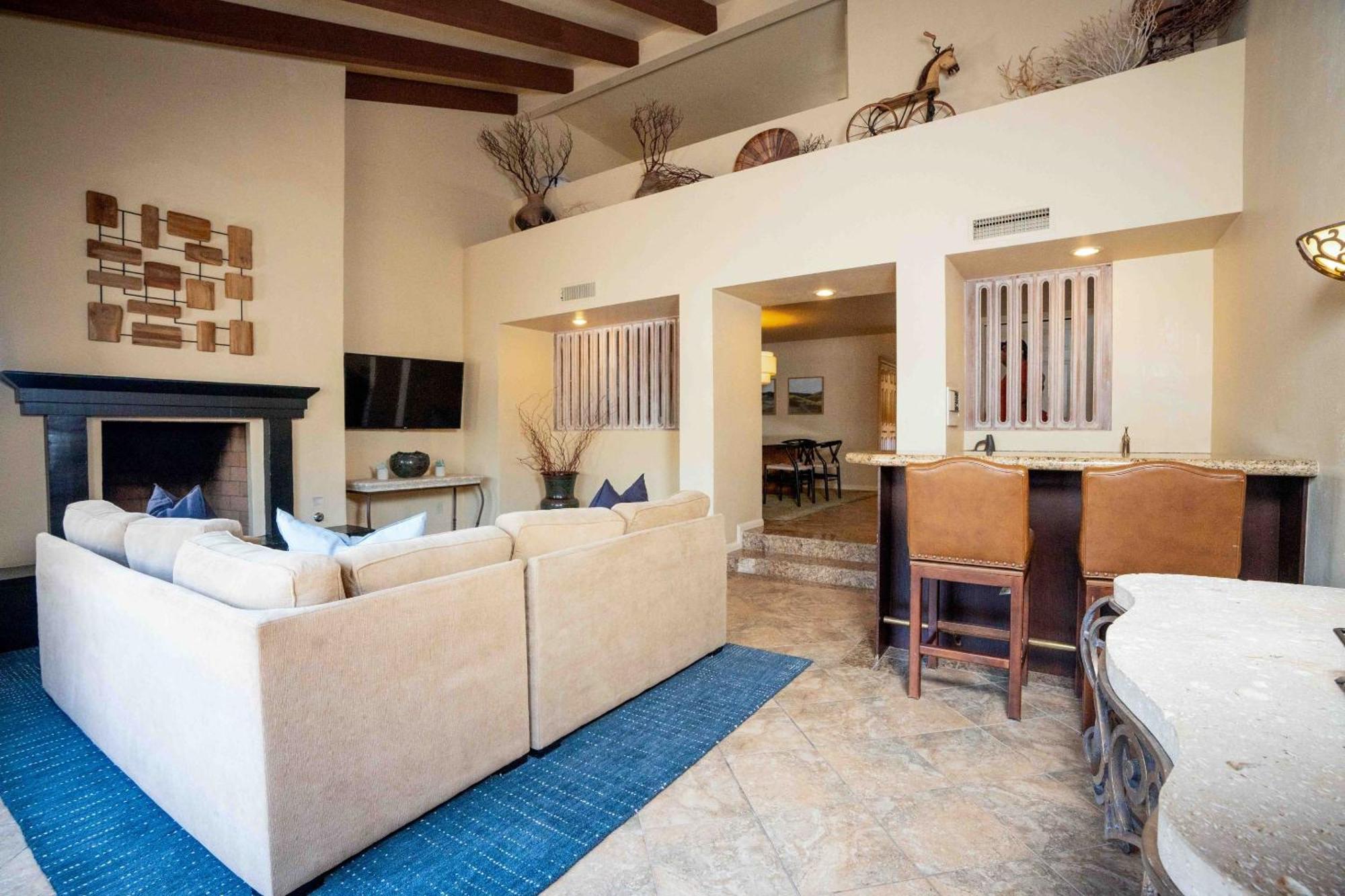 Resort Scottsdale Plaza 4*