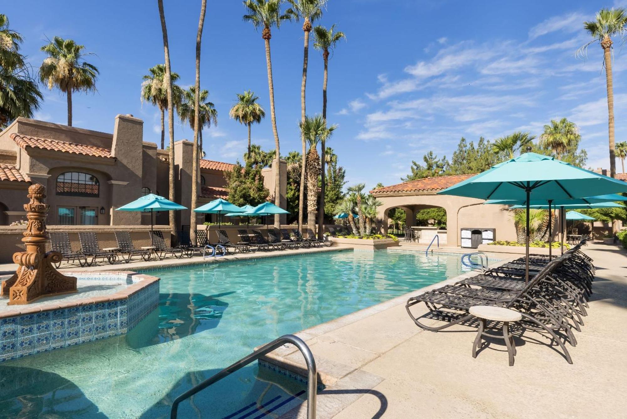 Resort Scottsdale Plaza