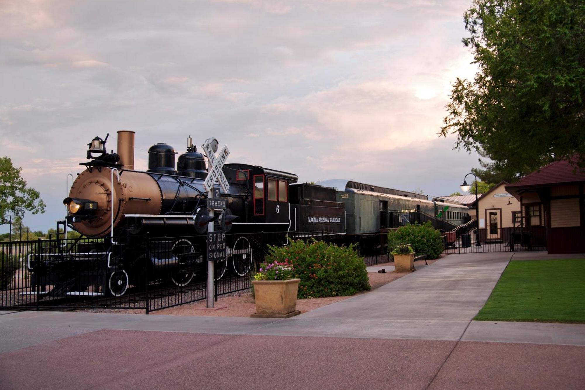 Scottsdale Plaza Resort Paradise Valley